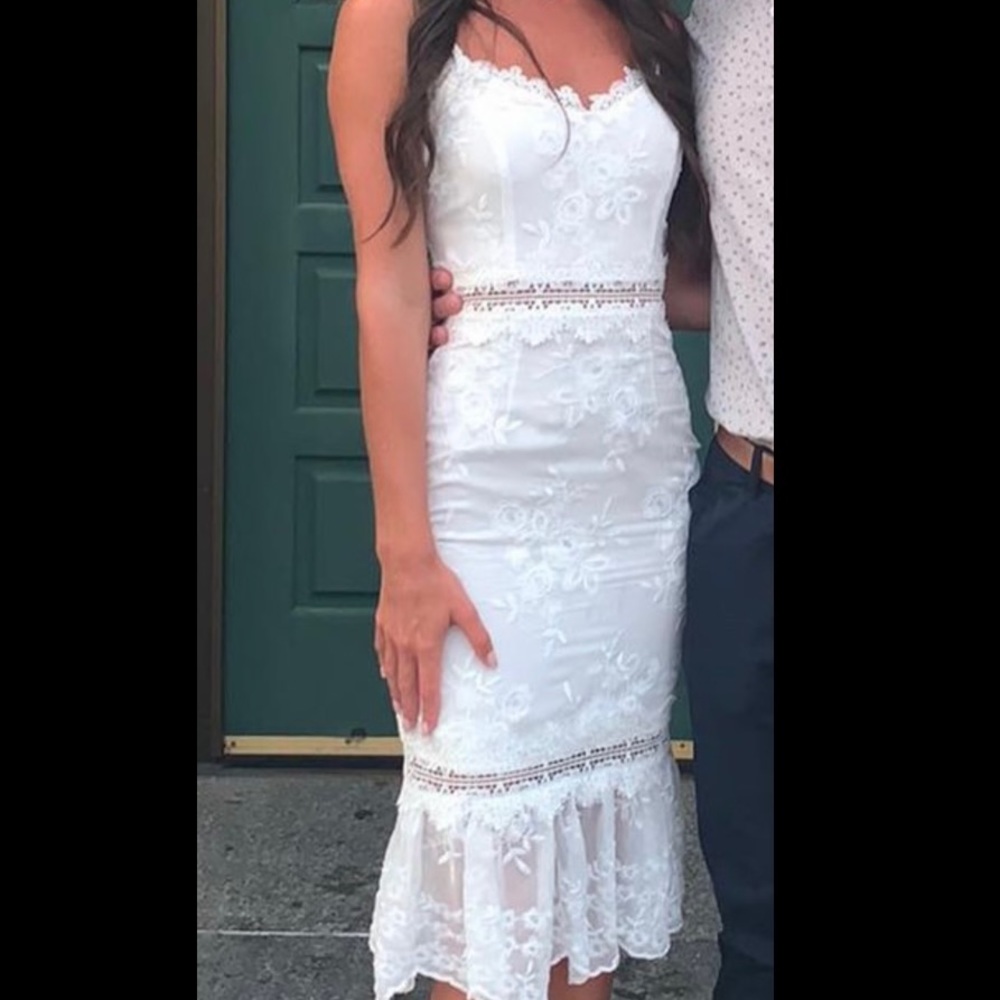 V Chapman dahlia dress